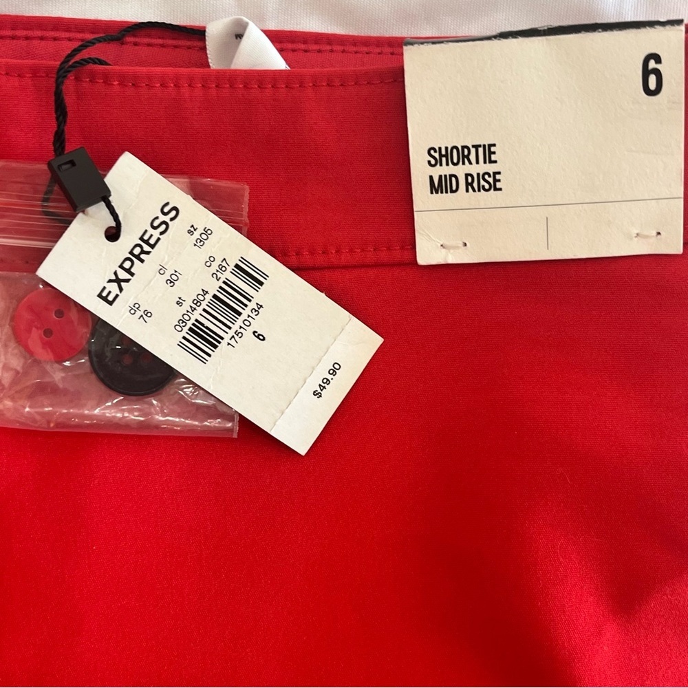 NWT Express Women's Shortie Mid-Rise Shorts Cuffed Pockets Stretch Preppy Size 6 - Picture 6 of 9